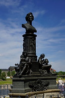 03 Ernst Rietschel monument