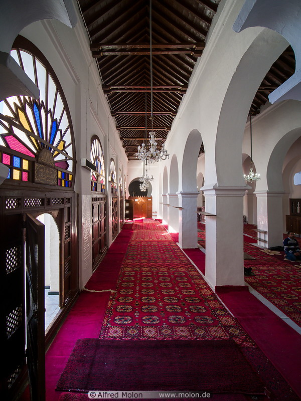 43 Grand mosque prayer hall