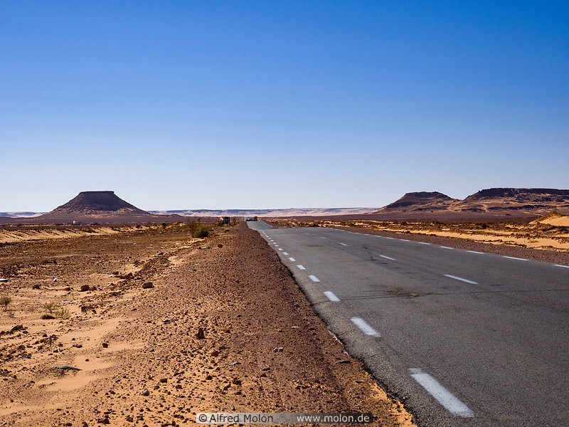 19 Trans-Sahara highway near El Golea