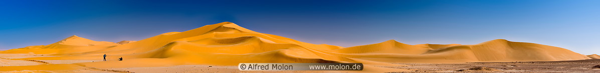 25 Sand dunes near Ksabi