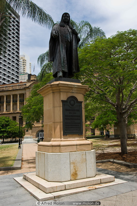 16 Statue of Thomas Ryan