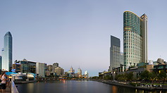 07 Yarra river and skyscrapers