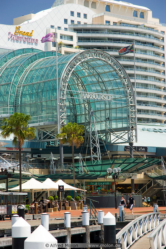 12 Hotels and Harbourside shopping centre