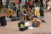 01 Street musician with didgeridoo