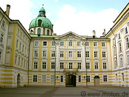 08 Hofburg inner court