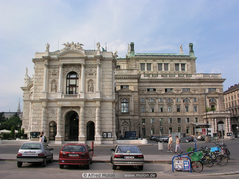 11 Side view of Hofburgtheater