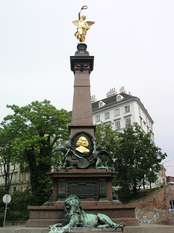 30 Johann Andreas von Liebenberg monument