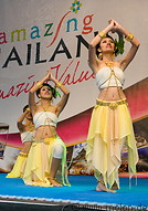 09 Thai dancers performing on stage