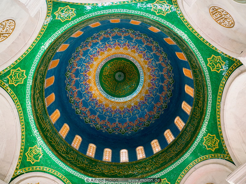 12 Ceiling of dome