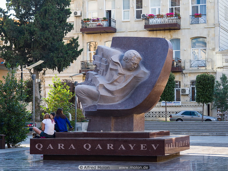 22 Qara Qarayev monument