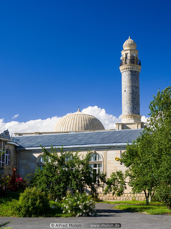 02 Qabala mosque
