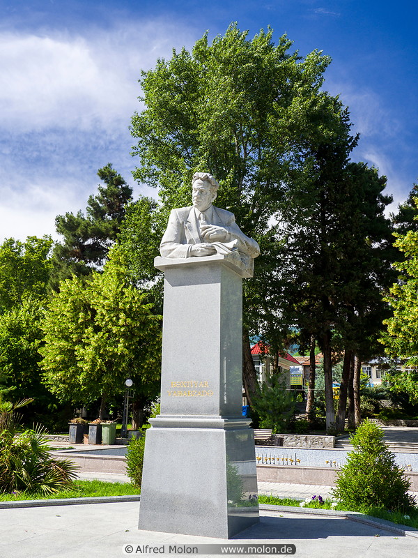 32 Statue of Bakhtiyar Vahabzadeh