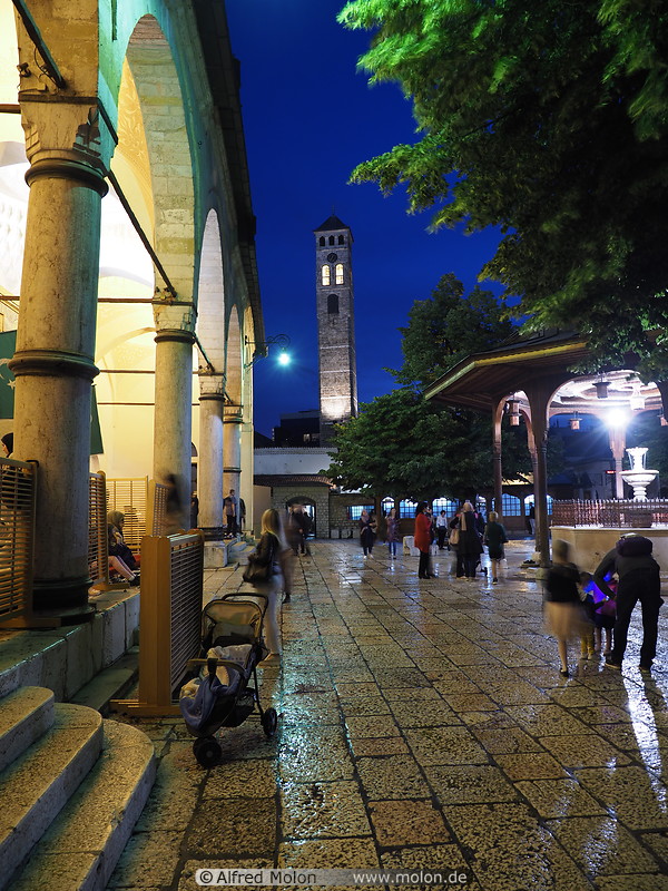 13 Ali Pasha mosque at night