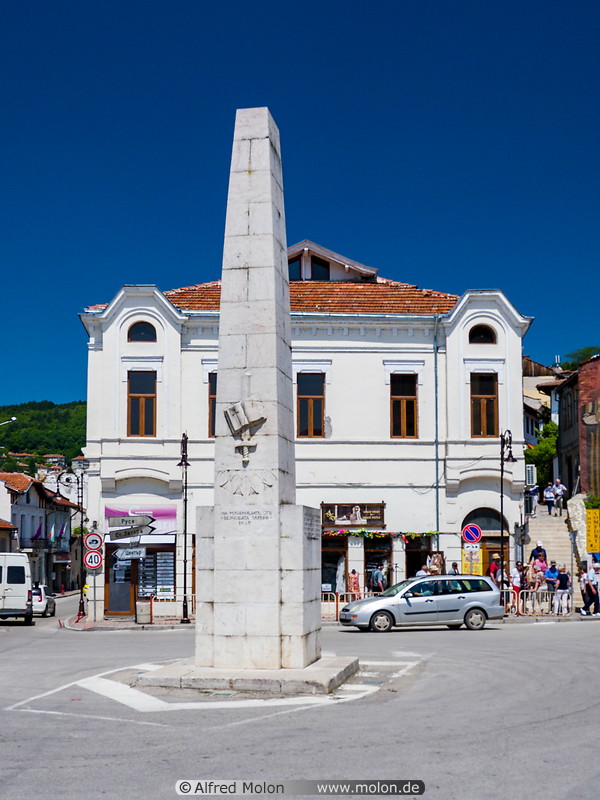 09 Velchova Tavera square
