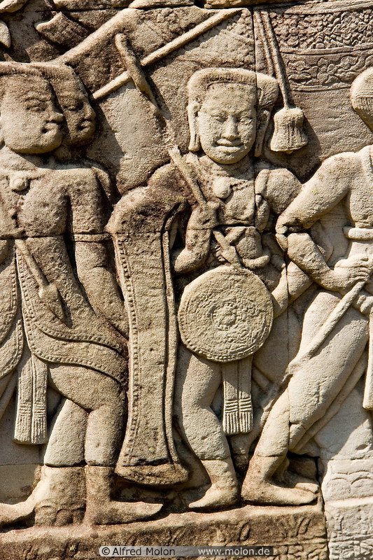 35 Bas-relief showing Khmer warriors