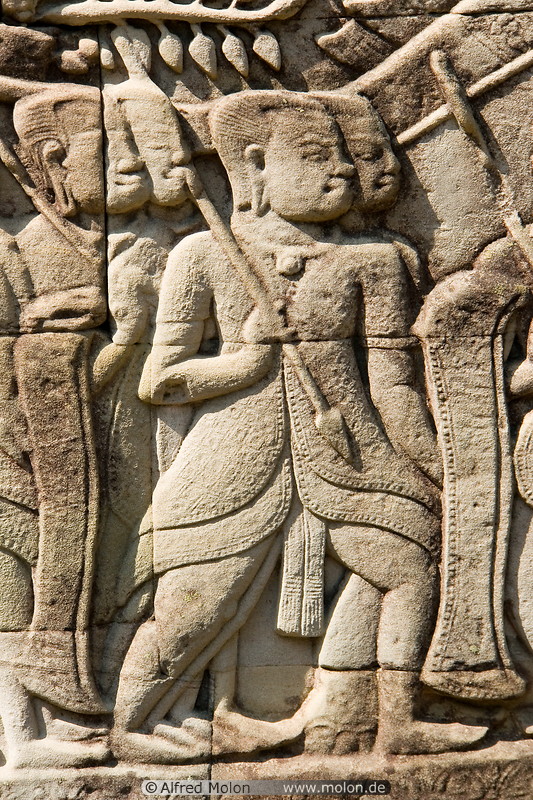 36 Bas-relief showing Khmer warriors