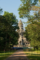15 Forest path to Angkor Wat
