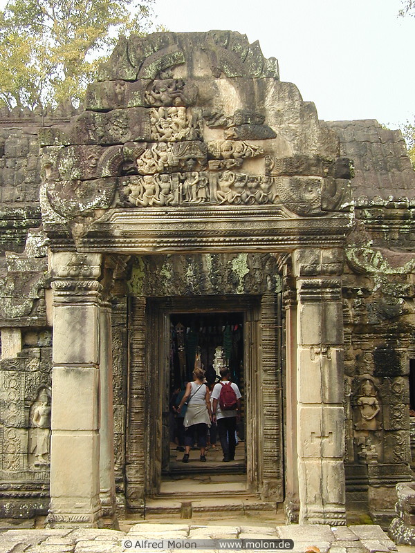 35 Banteay Kdei second gate