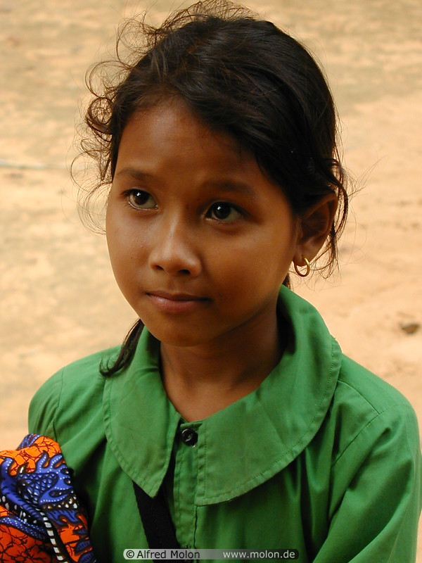 03 Cambodian girl