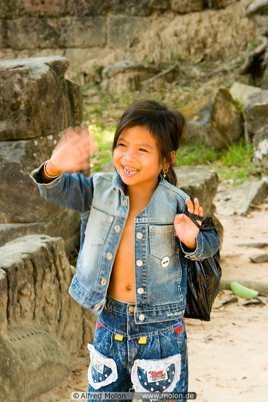 05 Cambodian girl