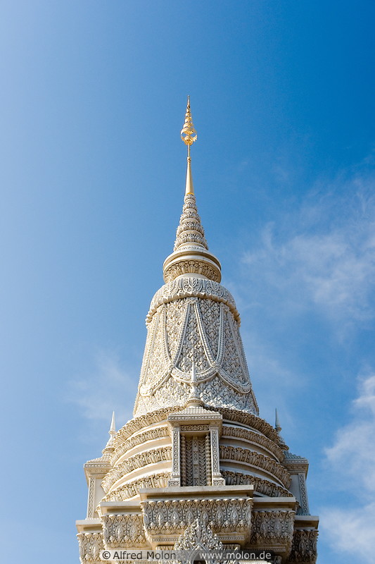 11 Stupa of King Suramarit and Queen Kossomak