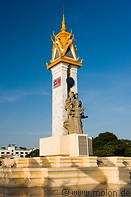 08 Cambodia Vietnam friendship monument