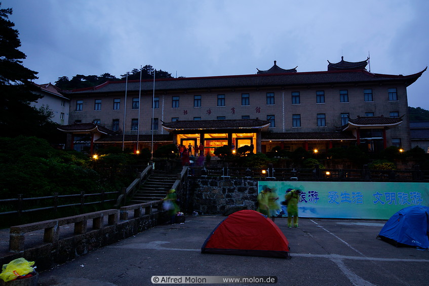 19  Beihai hotel at dawn