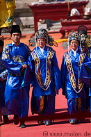 06 Actors in ancient Chinese costumes