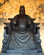 10 Statue of emperor Yong Le