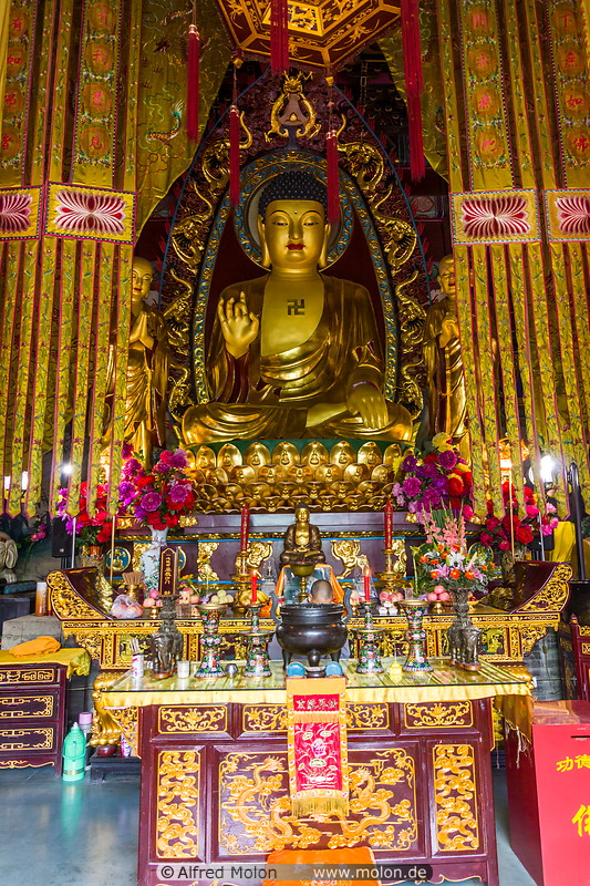 16 Altar with Buddha statue