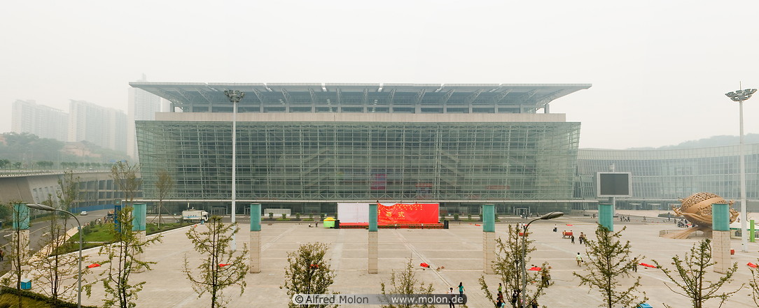 04 Exhibition hall with steel glass facade