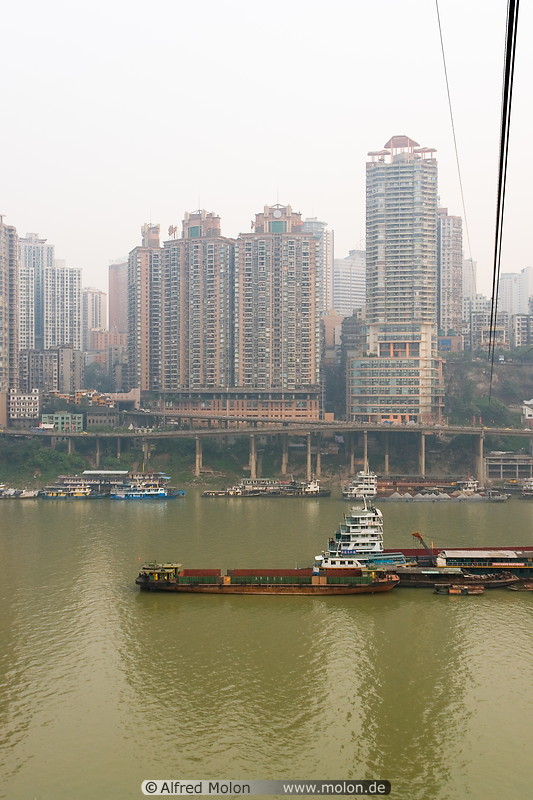 06 Skyline, cable railway and freighters