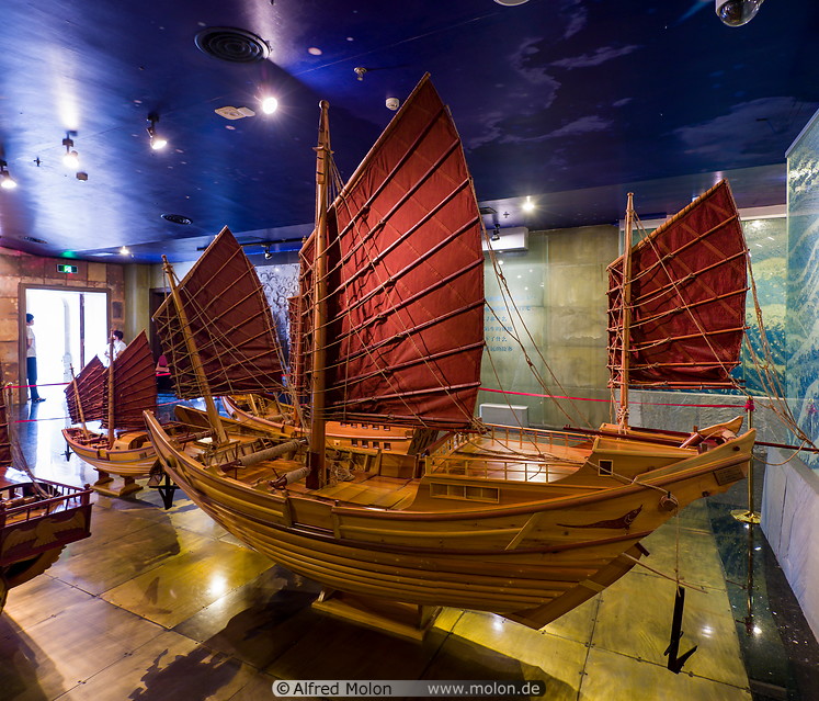 38 Chinese junk in Overseas Chinese museum