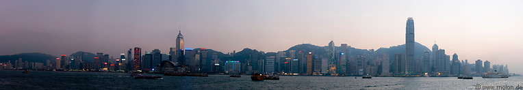 14 Hong Kong skyline at sunset