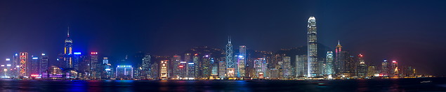 17 Hong Kong skyline at night