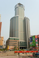 05 Cylindrical skyscraper