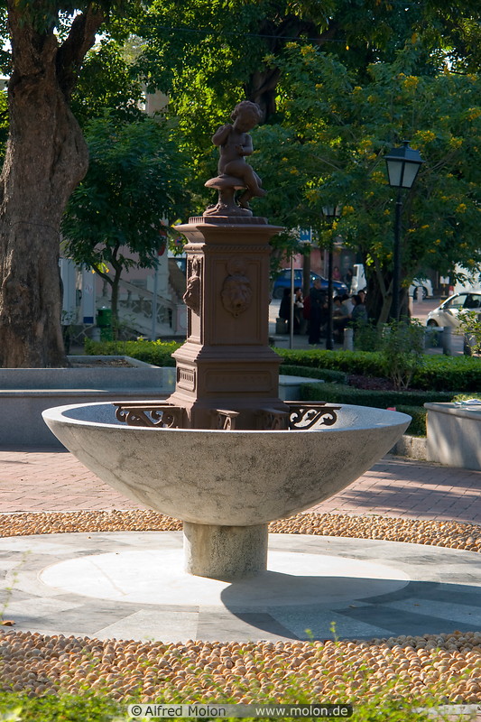 01 Fountain