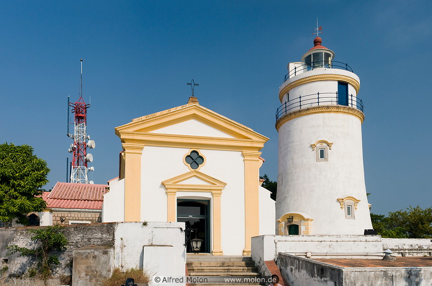 16 Guia fortress with chapel and lighthouse