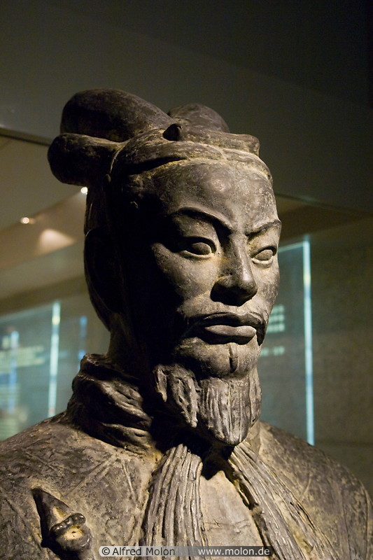 21 Statue of chinese warrior
