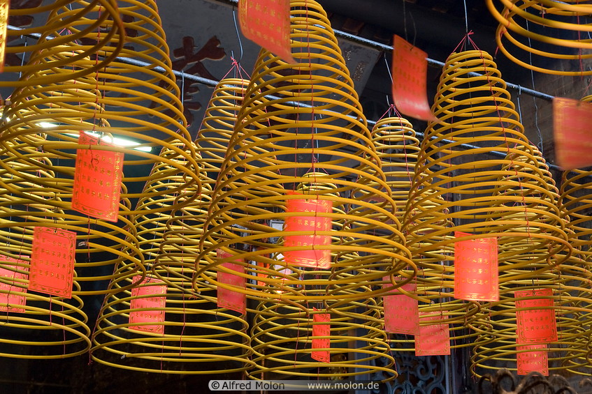 06 Incense spirals in Tin Hau temple
