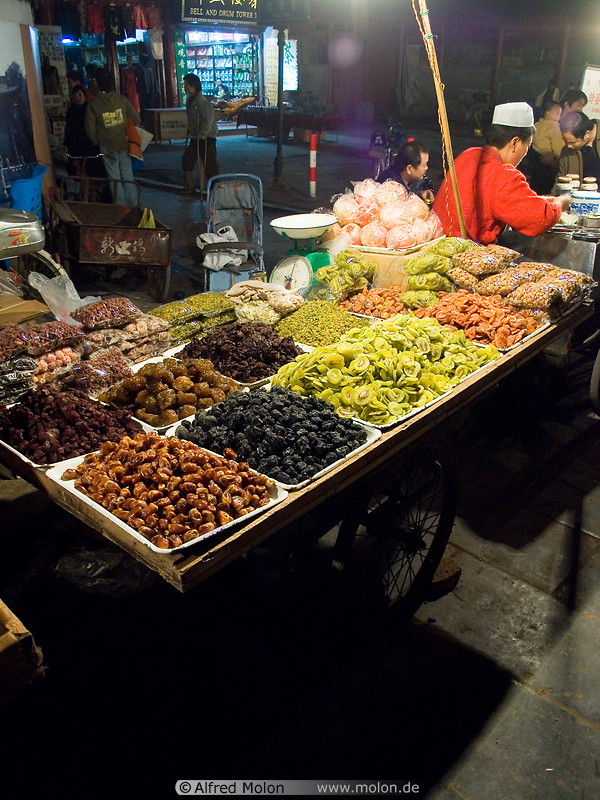 10 Dried fruits stall at night
