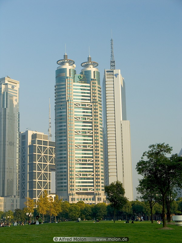 18 Skyscrapers and park