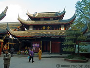 05 Court and pagoda