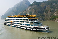 11 Cruise ship on Yangtze river