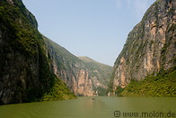 07 Daning river and steep cliffs