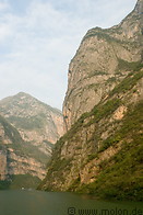 16 Daning river and steep cliffs