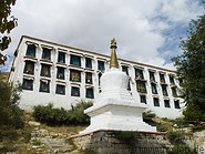 01 Stupa and building