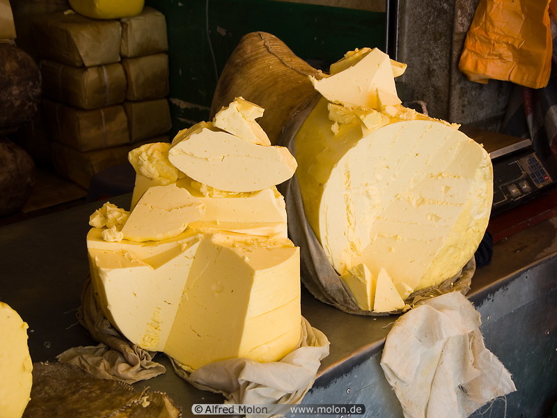 18 Yellow Tibetan cheese