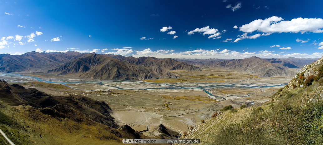 01 Panorama view of Lhasa valley