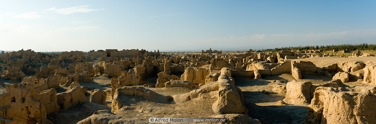08 Panoramic view of ruins